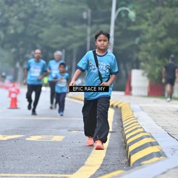 Runner Photo 7037892