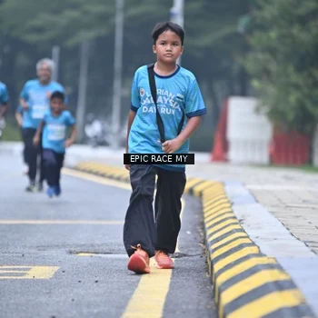Runner Photo 7037893