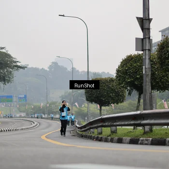 Runner Photo 7037897
