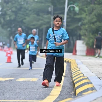 Runner Photo 7037900