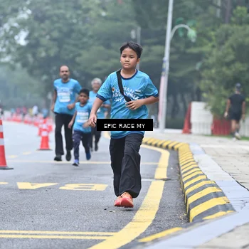 Runner Photo 7037904