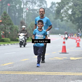 Runner Photo 7037905