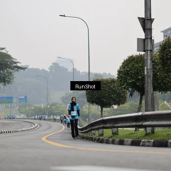 Runner Photo 7037912