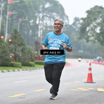 Runner Photo 7037915
