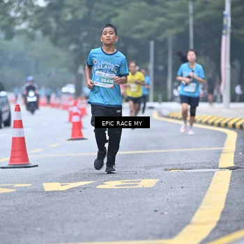 Runner Photo 7037937