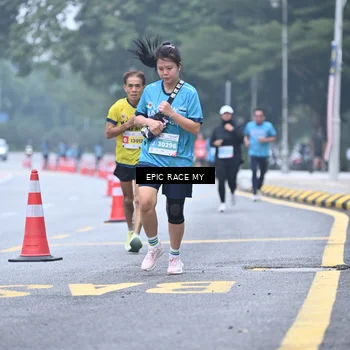 Runner Photo 7037945