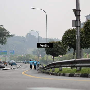 Runner Photo 7037951
