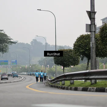 Runner Photo 7037971
