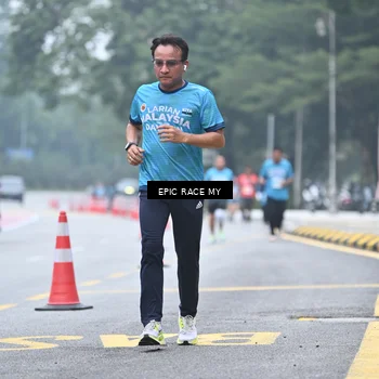 Runner Photo 7037973