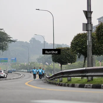 Runner Photo 7037974