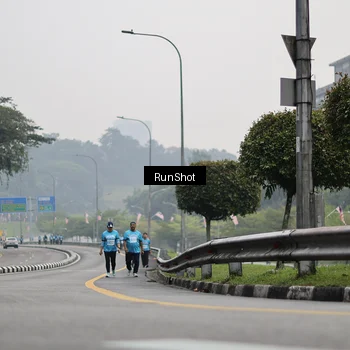Runner Photo 7037976
