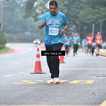 Runner Photo 7037987