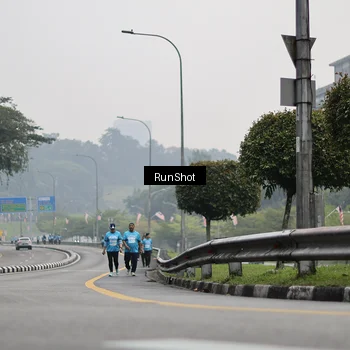 Runner Photo 7037996