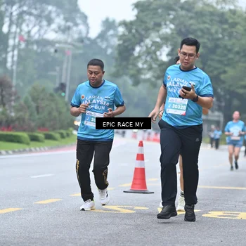 Runner Photo 7038000