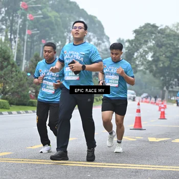 Runner Photo 7038007
