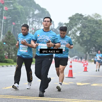 Runner Photo 7038008