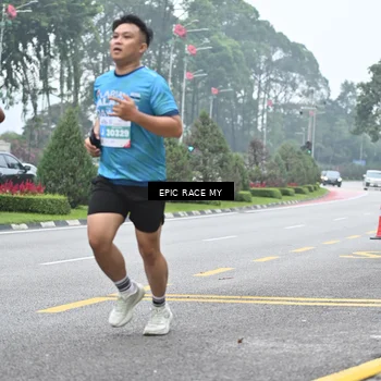 Runner Photo 7038013