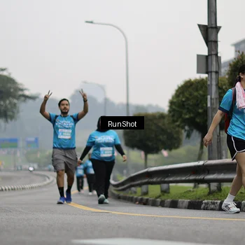 Runner Photo 7038015