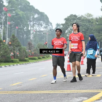 Runner Photo 7038023