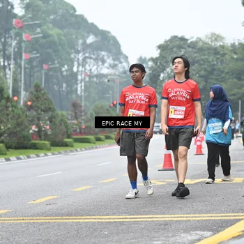 Runner Photo 7038024