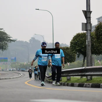 Runner Photo 7038025