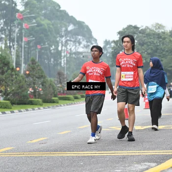 Runner Photo 7038031