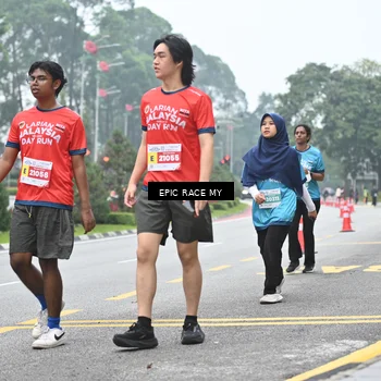 Runner Photo 7038036