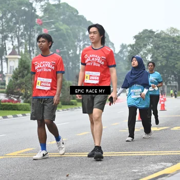 Runner Photo 7038037
