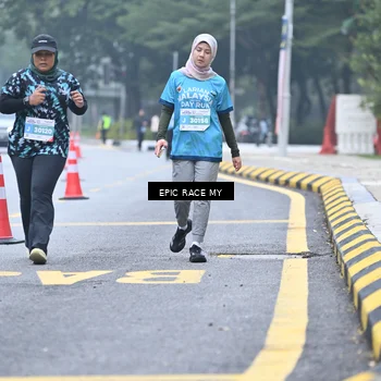 Runner Photo 7038044
