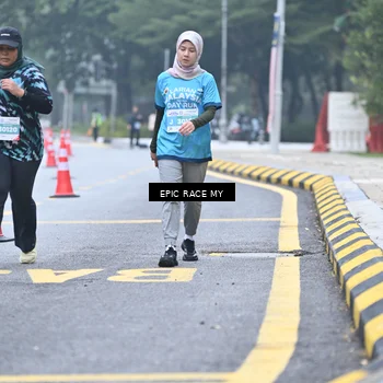 Runner Photo 7038052