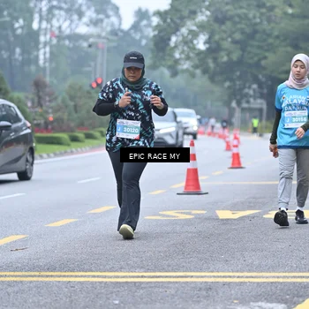 Runner Photo 7038057