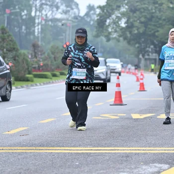 Runner Photo 7038058