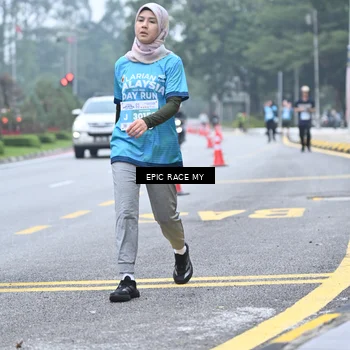 Runner Photo 7038064