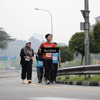 Runner Photo 7038071