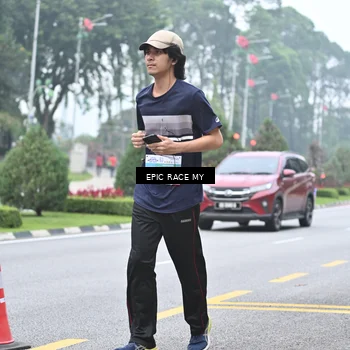 Runner Photo 7038075