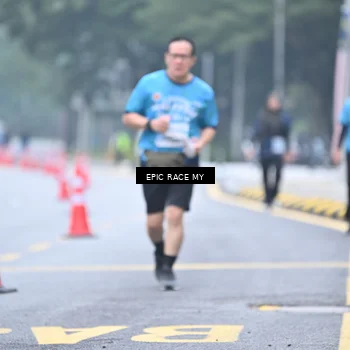 Runner Photo 7038080