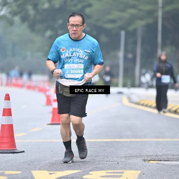 Runner Photo 7038082