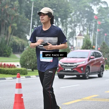Runner Photo 7038083
