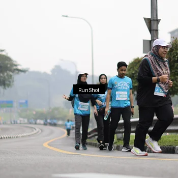 Runner Photo 7038087