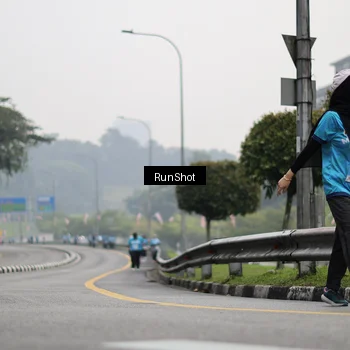 Runner Photo 7038088