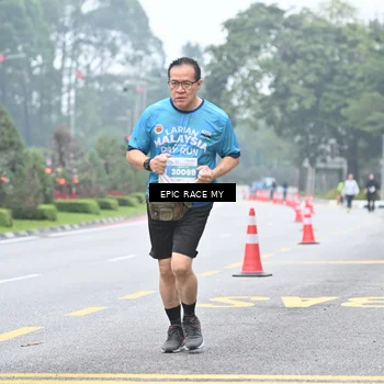 Runner Photo 7038091