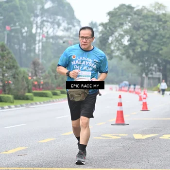 Runner Photo 7038092
