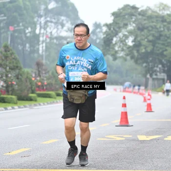 Runner Photo 7038093