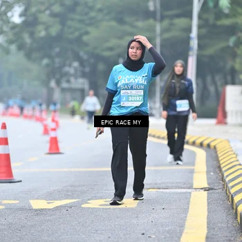 Runner Photo 7038100