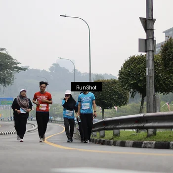 Runner Photo 7038101