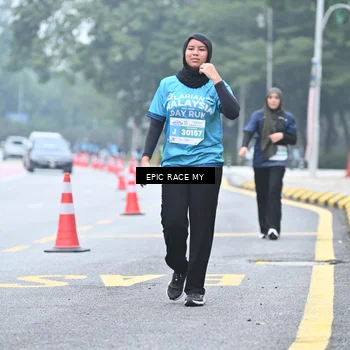 Runner Photo 7038115