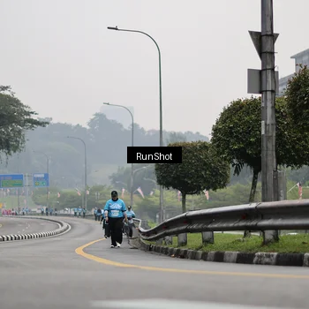 Runner Photo 7038127