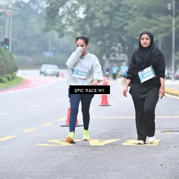Runner Photo 7038135