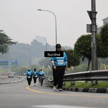 Runner Photo 7038146