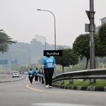 Runner Photo 7038150